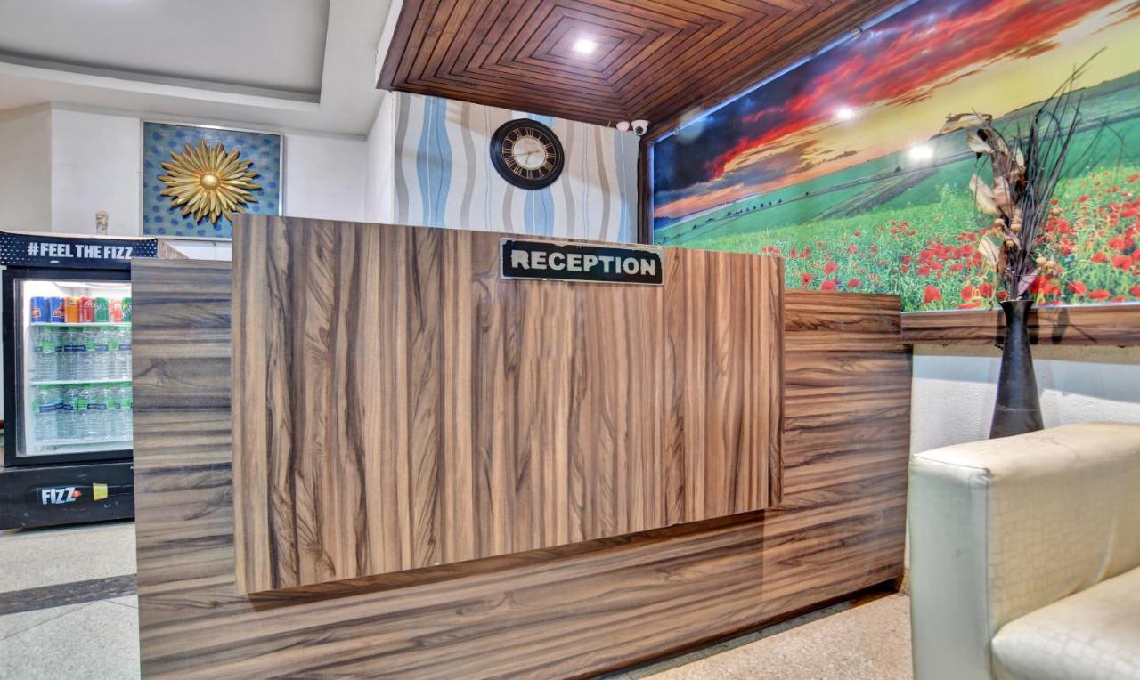 ホテル Treebo Trend Royal Galaxy Park インドール エクステリア 写真